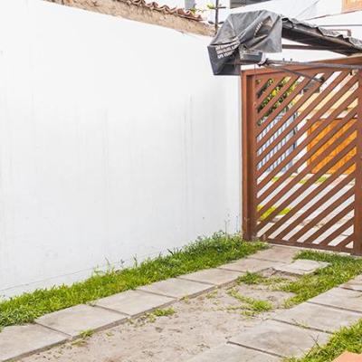 VENTA DE CASA EN LAS ACACIAS - URB. SANTA VICTORIA